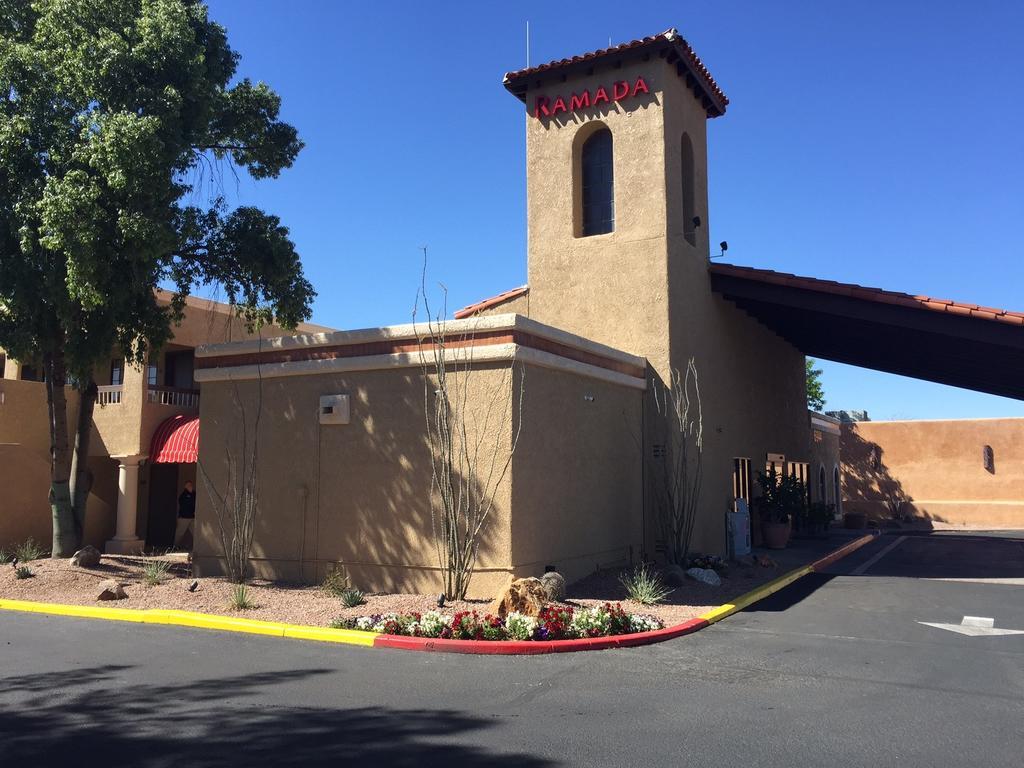 Готель Ramada Tucson East Екстер'єр фото
