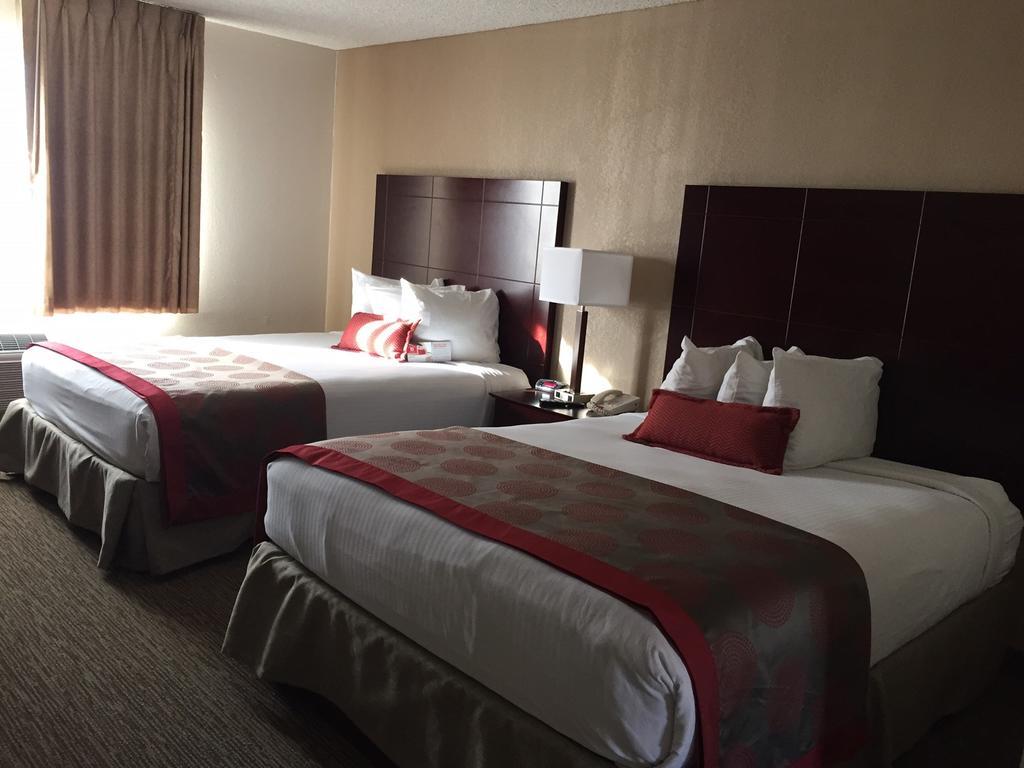 Готель Ramada Tucson East Екстер'єр фото