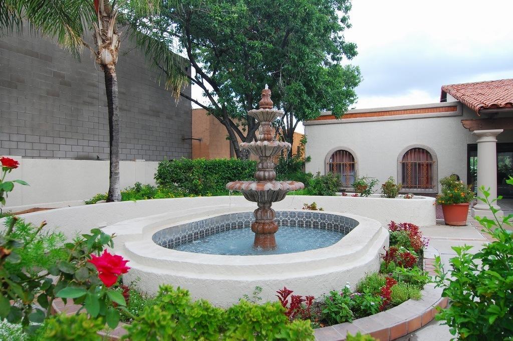 Готель Ramada Tucson East Екстер'єр фото