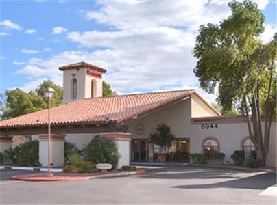 Готель Ramada Tucson East Екстер'єр фото